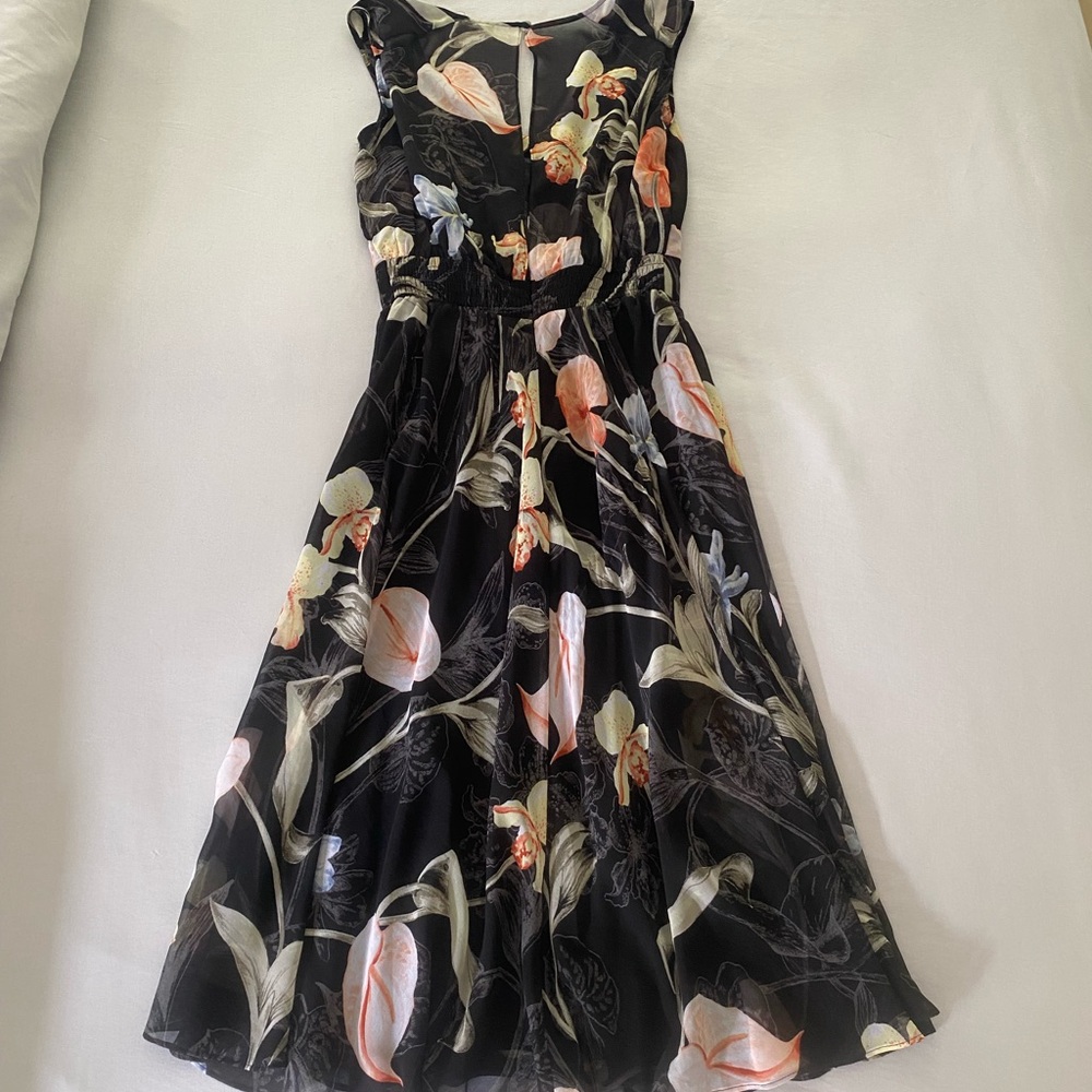 White House Black Market Dress - Size 4